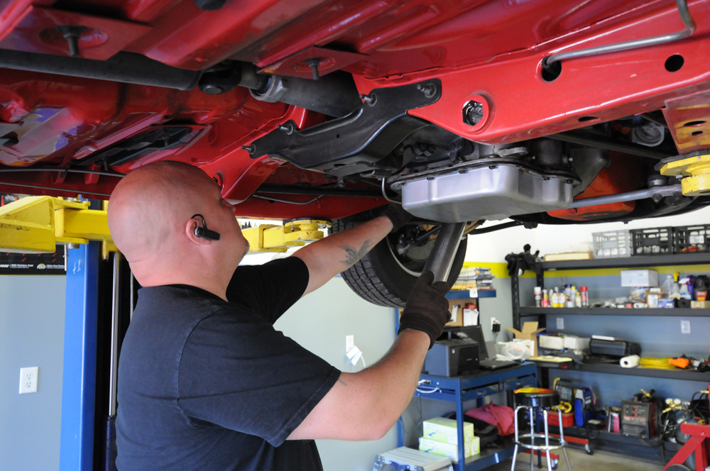 Salem Exhaust Under Car Auto Maintenance